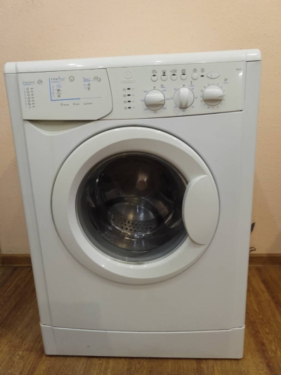 Стиральная машина Indesit wisl 62