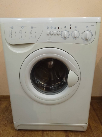 Стиральная машина Indesit WS84TX
